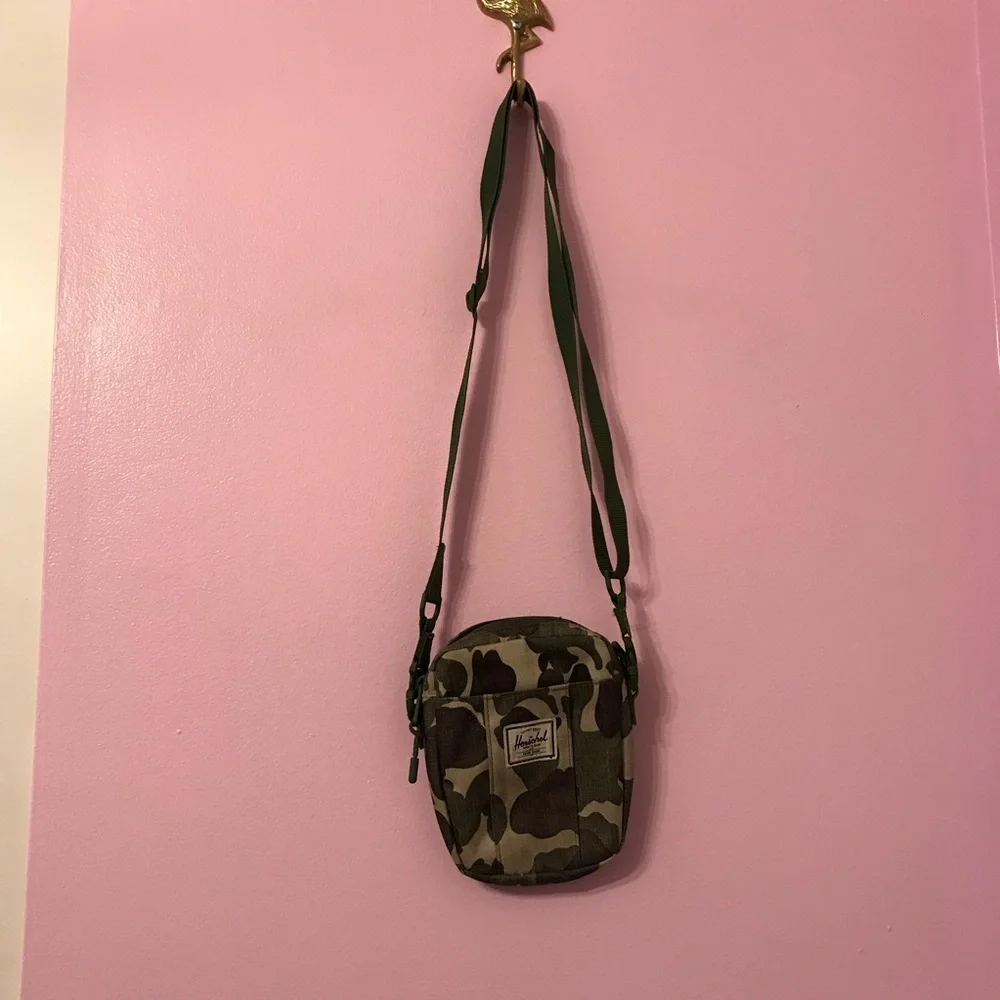 Herschel Supply Co Cruz woodland small camo crossbody purse